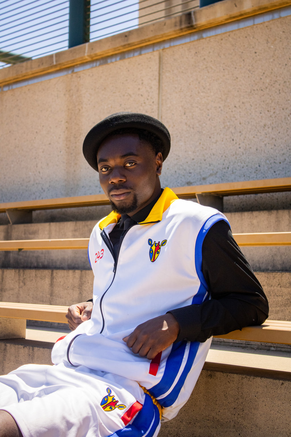 1960 Anniversary / Anniversaire Tracksuit - White Shorts Set